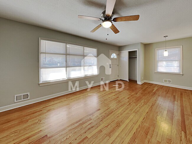 Building Photo - 700 N Lee St