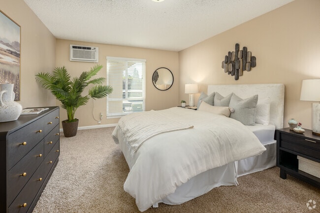 2BR, 1BA - 850SF - Primary Bedroom - River's Edge Apartments
