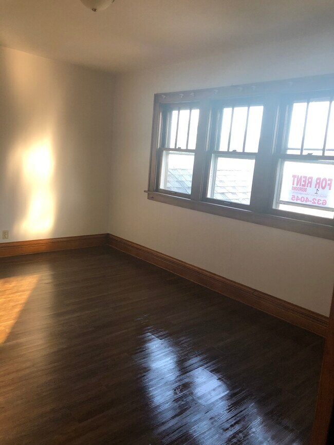 Sala de estar - 2322 Spring St