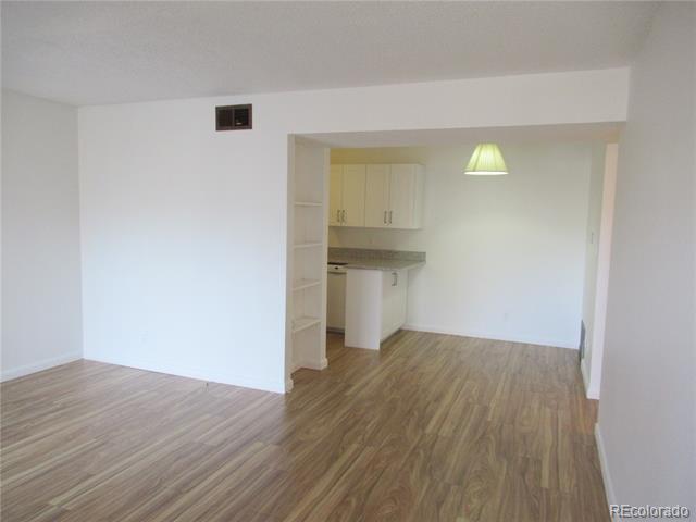 Building Photo - 5300 E Cherry Creek S Dr