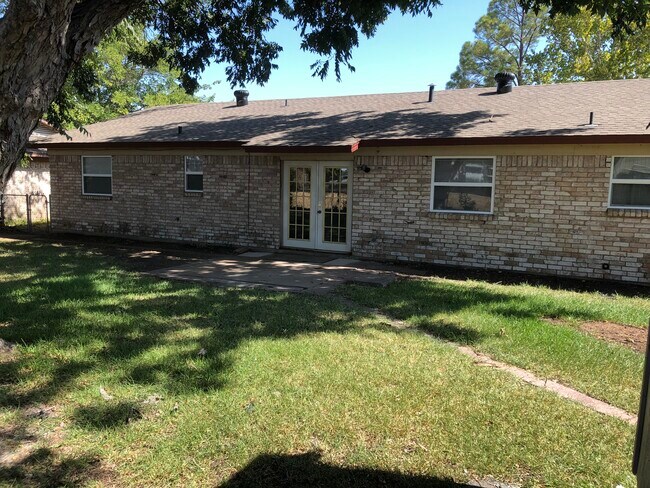 Building Photo - 517 Cherokee Trl