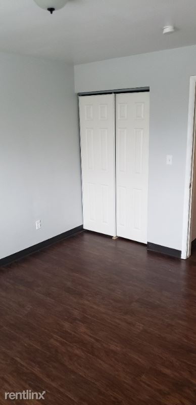 Foto del edificio - 1 br, 1 bath Apartment - 3050 Mickey Ave
