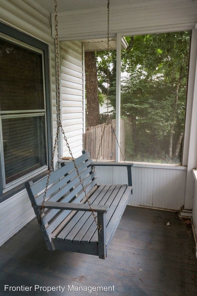 Building Photo - 1008 Ratone St