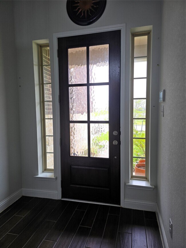 Building Photo - 4835 Evergreen Hills Dr