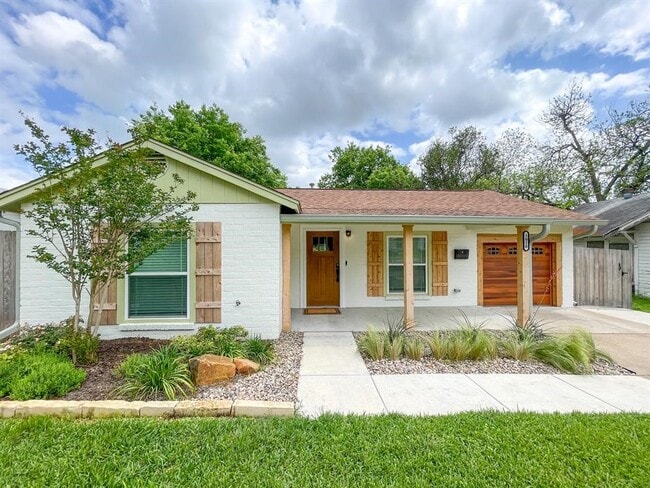 Building Photo - 3010 Cole Ave