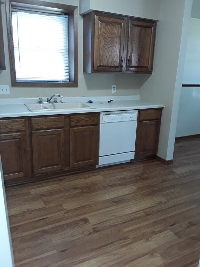 Kitchen - 1301 Rider Rd