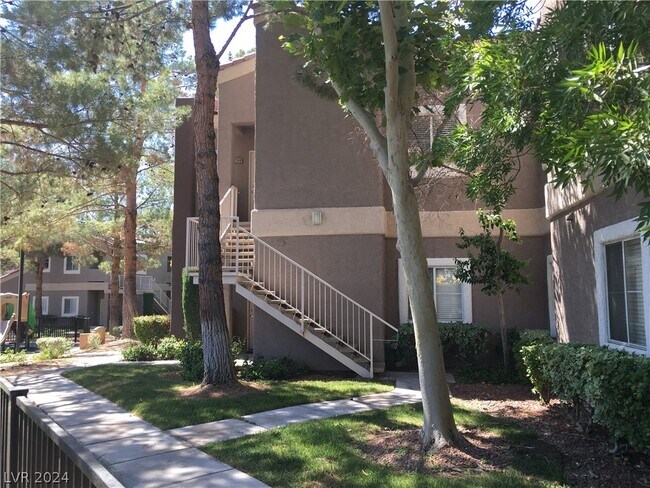 Building Photo - 5250 S Rainbow Blvd