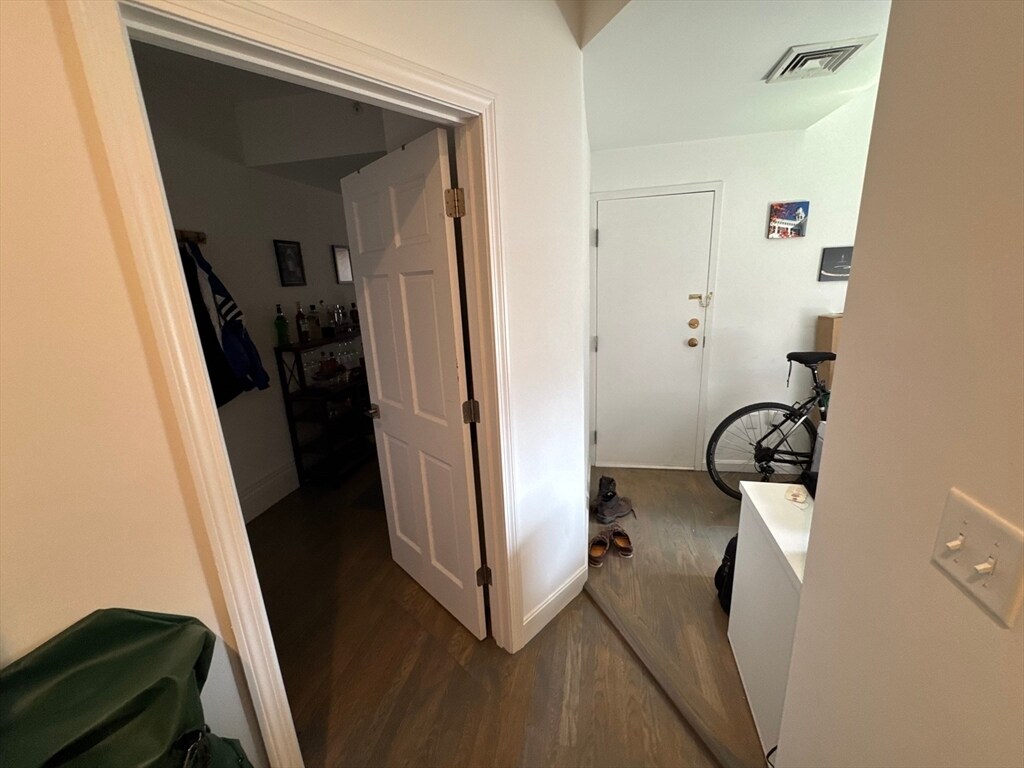 Primary Photo - 1414 Beacon St