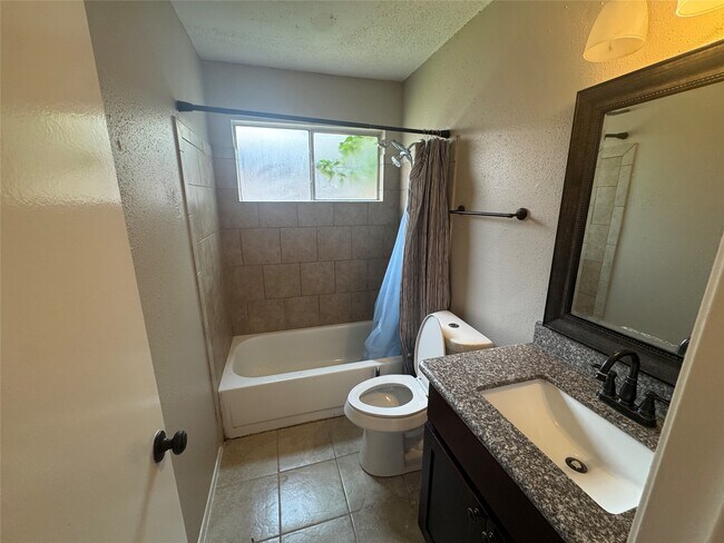 Foto del edificio - 19439 Cypress Bay Dr