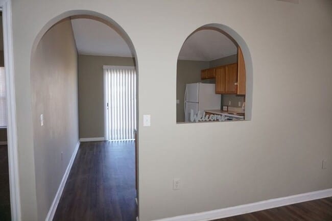 Building Photo - 3 bedroom 2 bath house