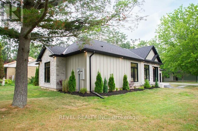 Building Photo - 68 Hamilton Plank Rd