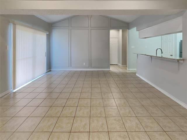 Building Photo - 702 Monique Ct