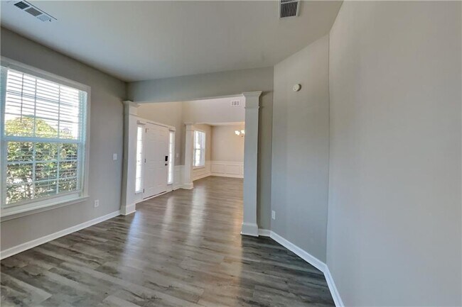 Foto del edificio - 3370 Spindletop Dr NW