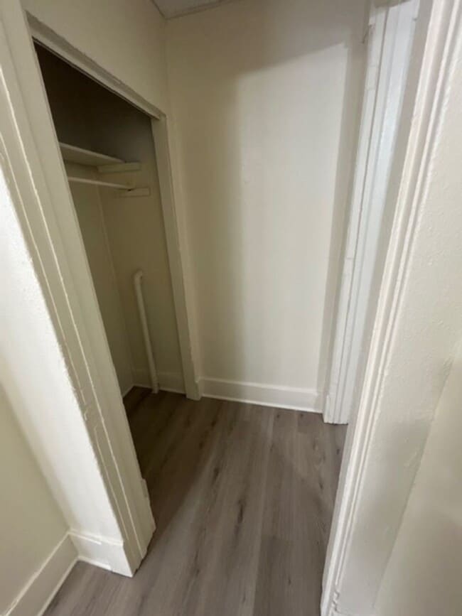 Building Photo - 303 Logan Ave