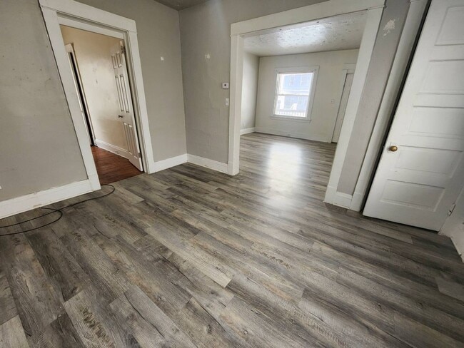 Building Photo - 14012 Scioto Ave