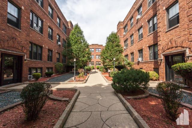 Foto principal - 1 bedroom in Chicago IL 60657