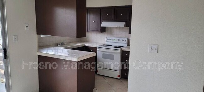 Foto del edificio - 1529 E Fedora Ave