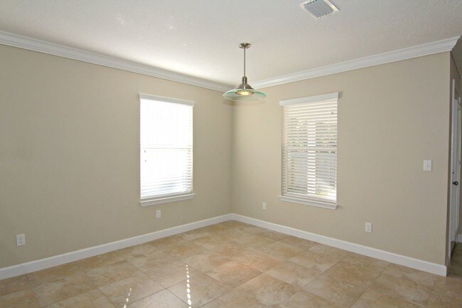 Foto del edificio - Beautiful Like-New Home in Mary Esther