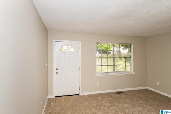 Foto del edificio - 436 15th Ln NW