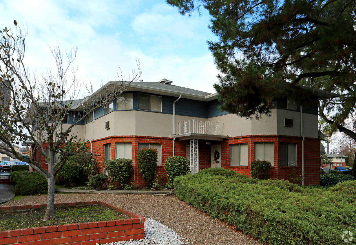 Primary Photo - 2515 Ryan Rd