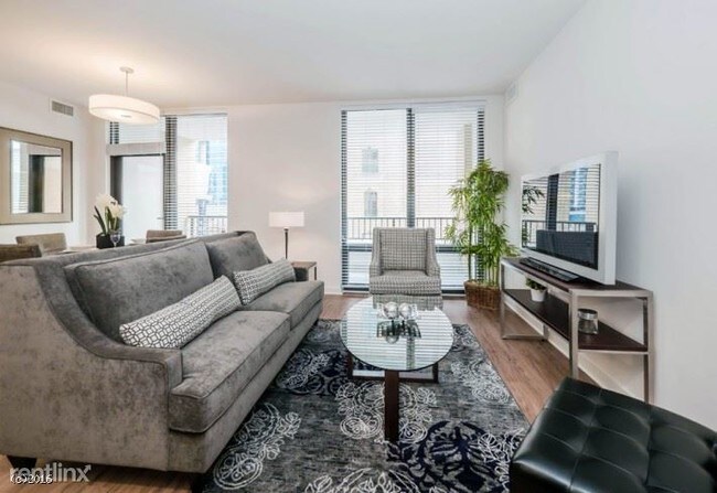 Foto del edificio - 708 N Wells St