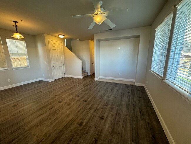 Foto del edificio - 6461 Peppergrass Dr, Sparks NV 89436- Gino...