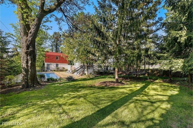Building Photo - 4 br, 3.5 bath House - 1718 Sheffield Dr