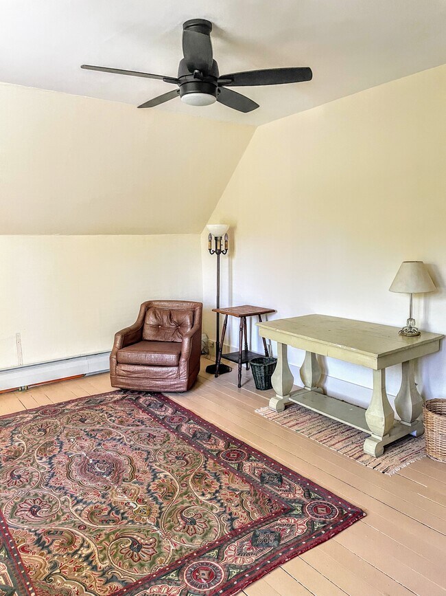 Building Photo - 204 Highland Ave