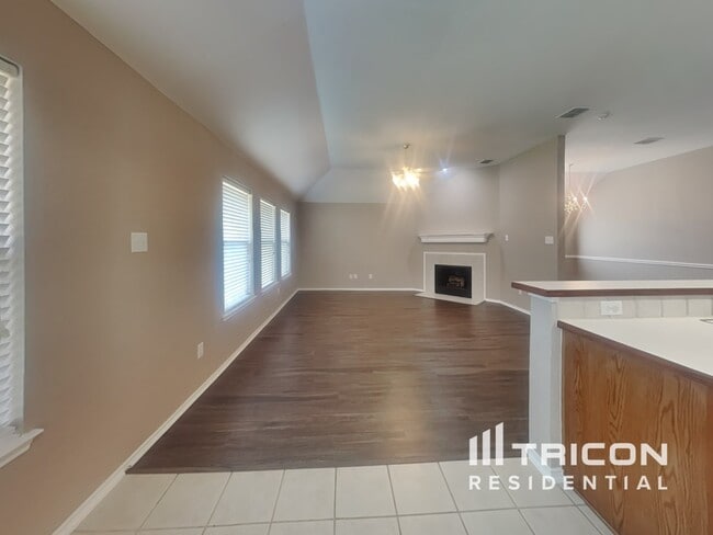 Foto del edificio - 9901 Glenshee Dr