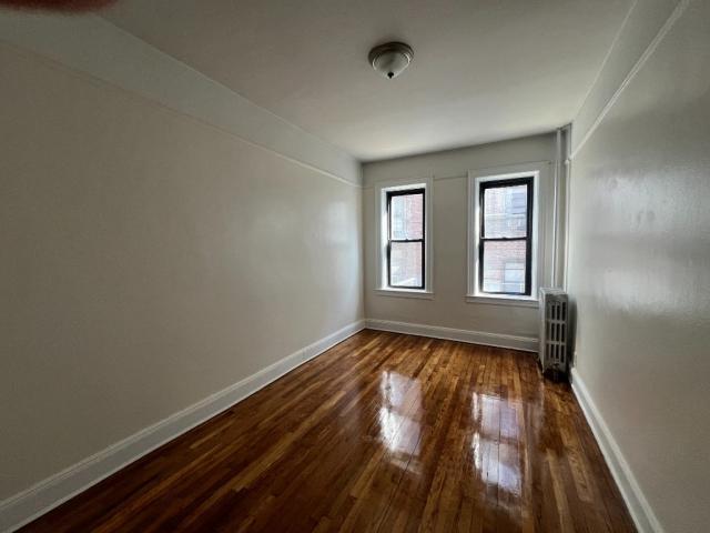 Foto del edificio - 2 bedroom in SUNNYSIDESunnyside NY 11104