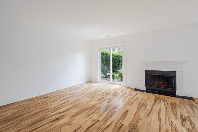 Building Photo - 11 Foxcroft Rd