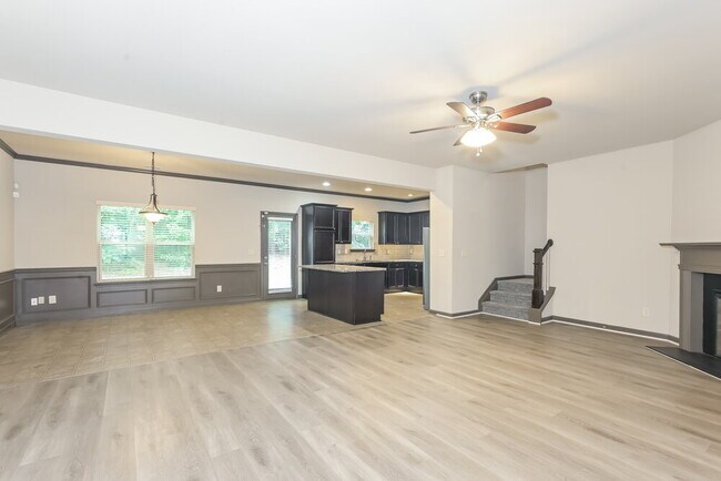 Building Photo - 611 Sweet Ashley Way