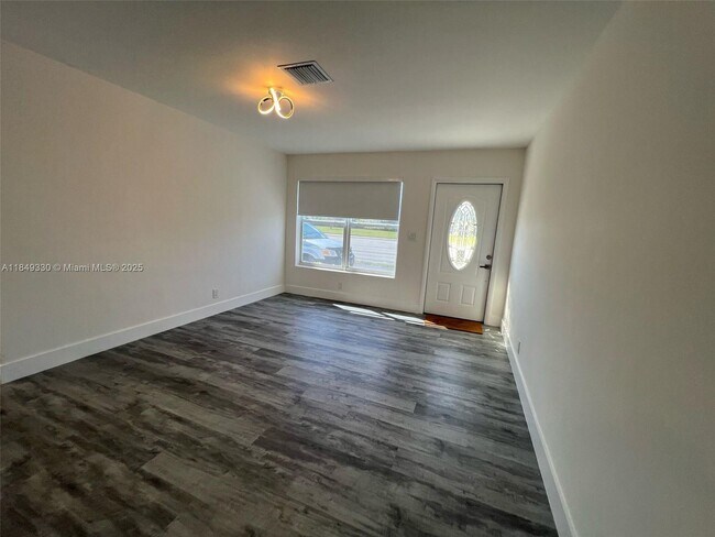 Foto del edificio - 6761 Sheridan St