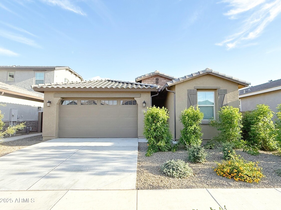 Foto principal - 23079 E Stacey Rd