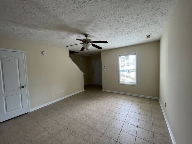 Foto del edificio - Nice two bedroom two and a half bath town home in Carolina Forest. Just minutes to area bases, be...
