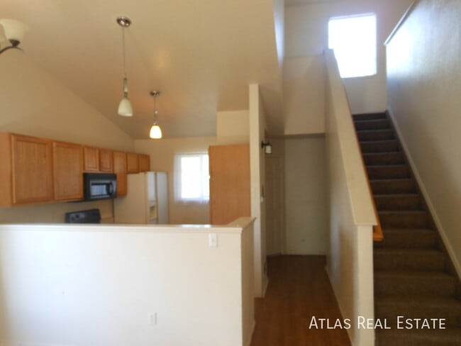 Building Photo - 4552 Cornish Way