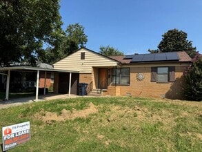 Building Photo - 4241 NW 18th St
