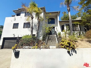 Building Photo - 15020 Encanto Dr