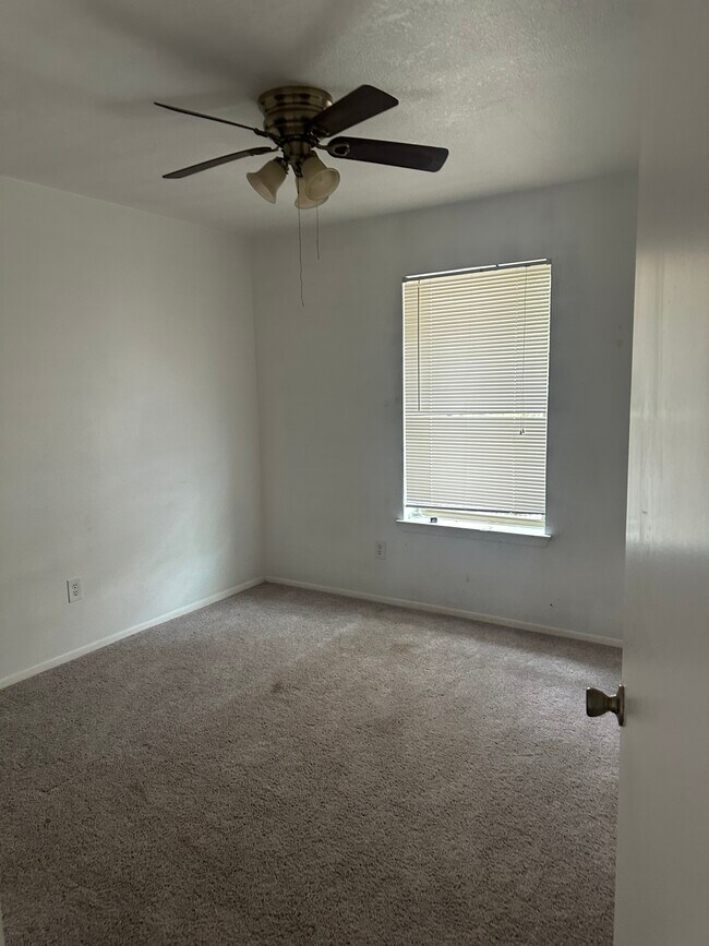 Foto del edificio - 1205 Dawson Cir