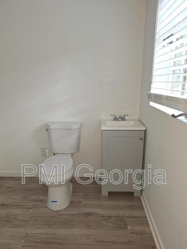 Foto del edificio - 1684 Sylvan Rd SW