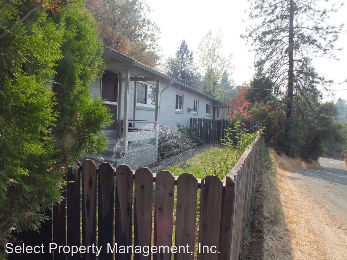 Primary Photo - 1001 Pardi Way