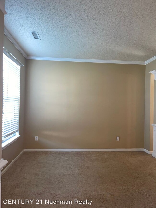 Building Photo - 4 br, 2.5 bath House - 120 Aberfeldy Way