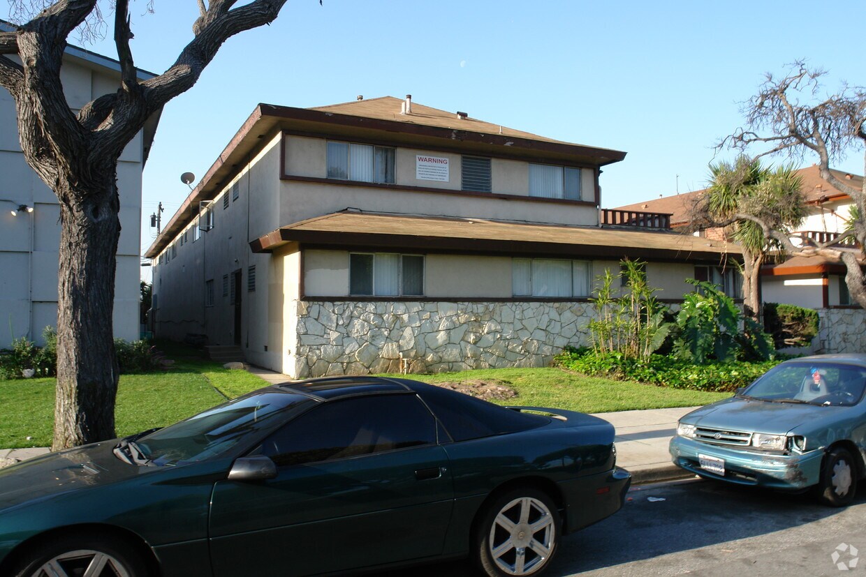 Primary Photo - 1906 W El Segundo Blvd