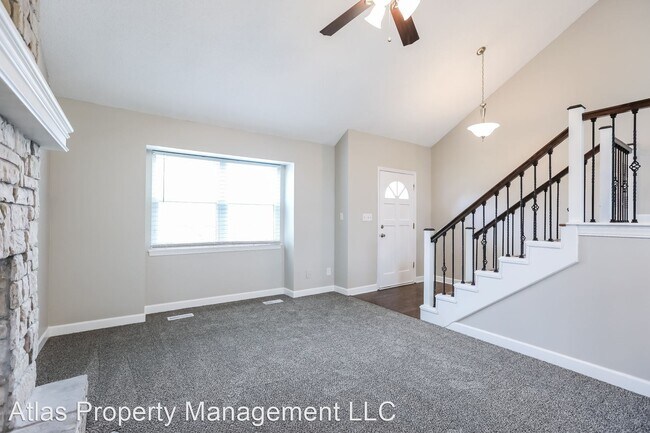 Building Photo - 3 br, 2 bath House - 120 SE Topaz Drive
