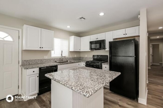 Building Photo - 500 KINGS AVE, NORTH LAS VEGAS, NV 89030