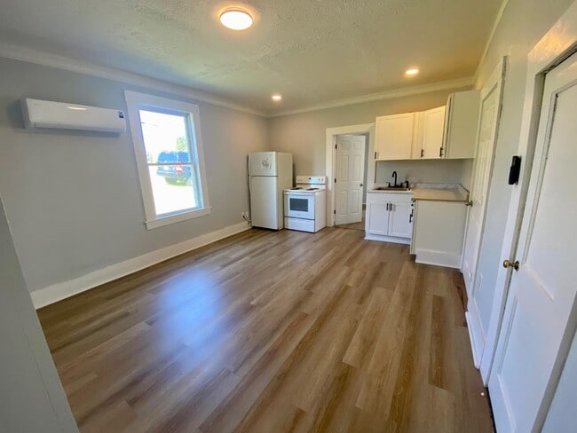 Photo - 1009 4th St Apartment