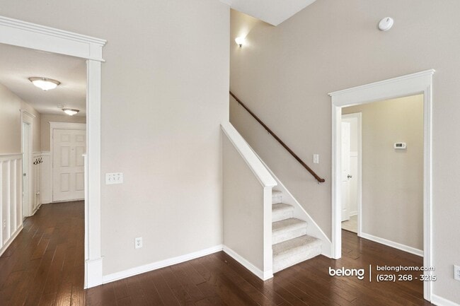 Building Photo - 404 Birdstone Dr
