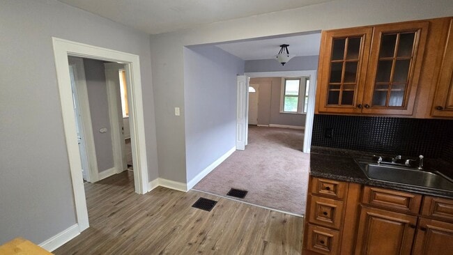 Building Photo - 9109 Argyle Ave