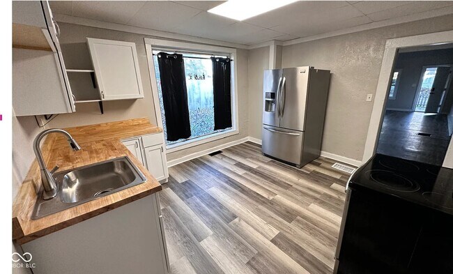 Foto del edificio - 110 N Grant Ave