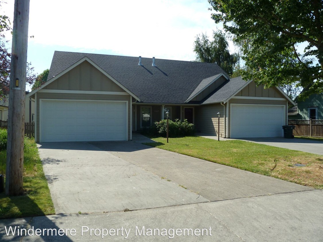 1147 Mitchell Ave, Blaine, WA 98230 Room for Rent in Blaine, WA